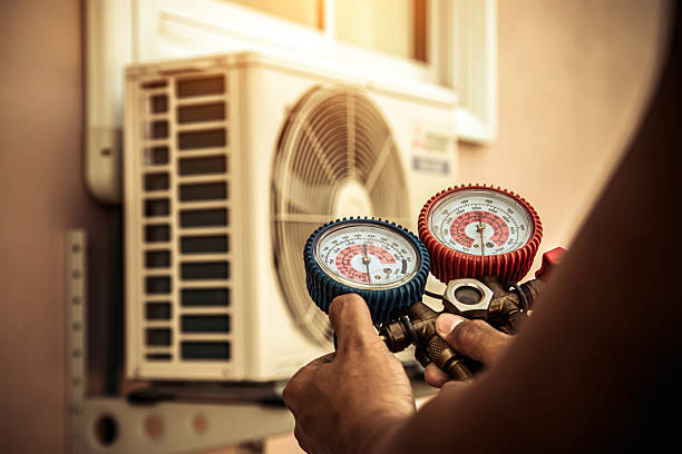 Professional Emergency Hvac technician working in Nokomis, IL